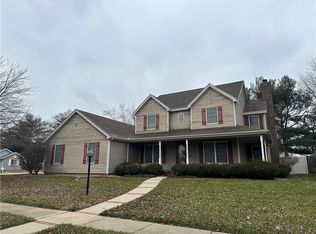 1411 Manchester Dr, Champaign, IL