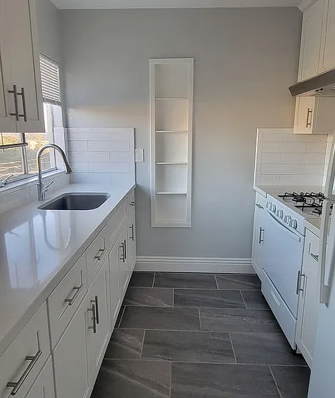 229 Macarthur Blvd #3A — Photo 2