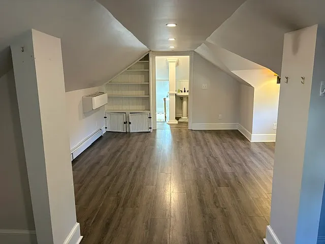 531 Queen St — Photo 12