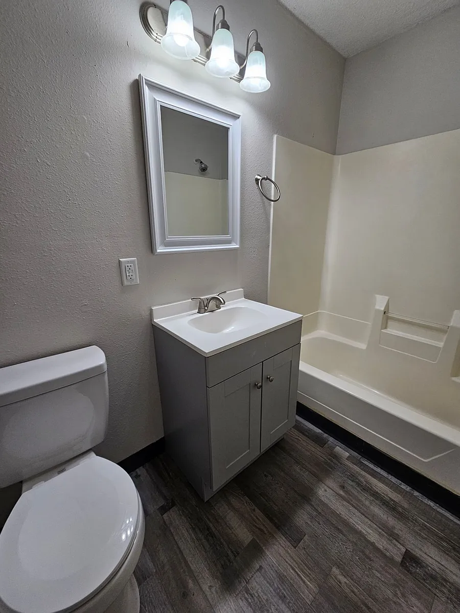 Building Photo - Southview Apartments