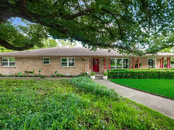 402 Brook Ln, McKinney, TX 75069