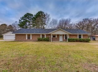 108 Oak Shadows St, Lufkin, TX 75901