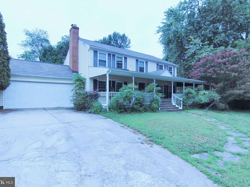1st image of 414 River Wood Dr