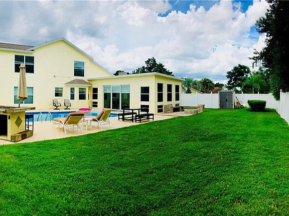 3rd image of 8057 Wellsmere Cir #2