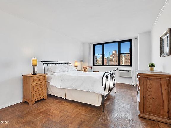 3rd image of 631 Hudson St #11G