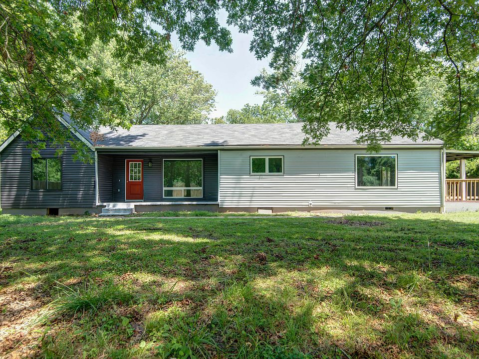 1st image of 654 S Laurel Avenue