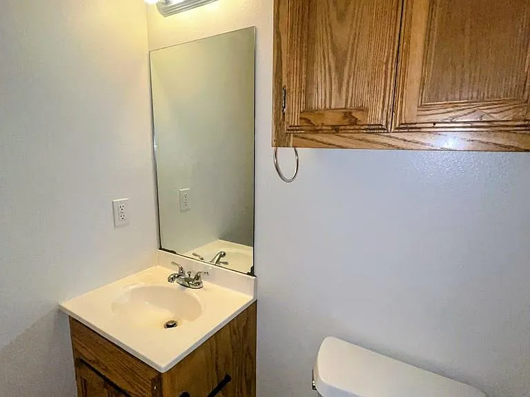 705 Sonesta Ct #B — Photo 4