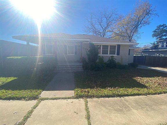2nd image of 506 W Pecan St