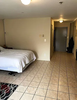 Rented by Astor Realty | media 18