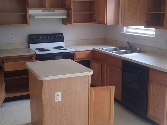 3rd image of 339 Norman Dr