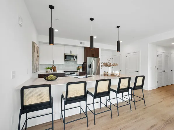 615 W Peace St #301, Raleigh, NC 27605