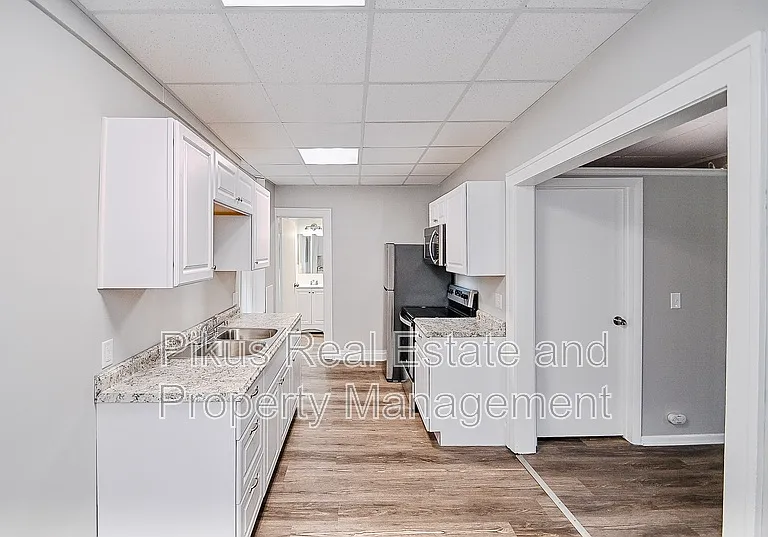 111 Lincoln Way W #2 — Photo 5