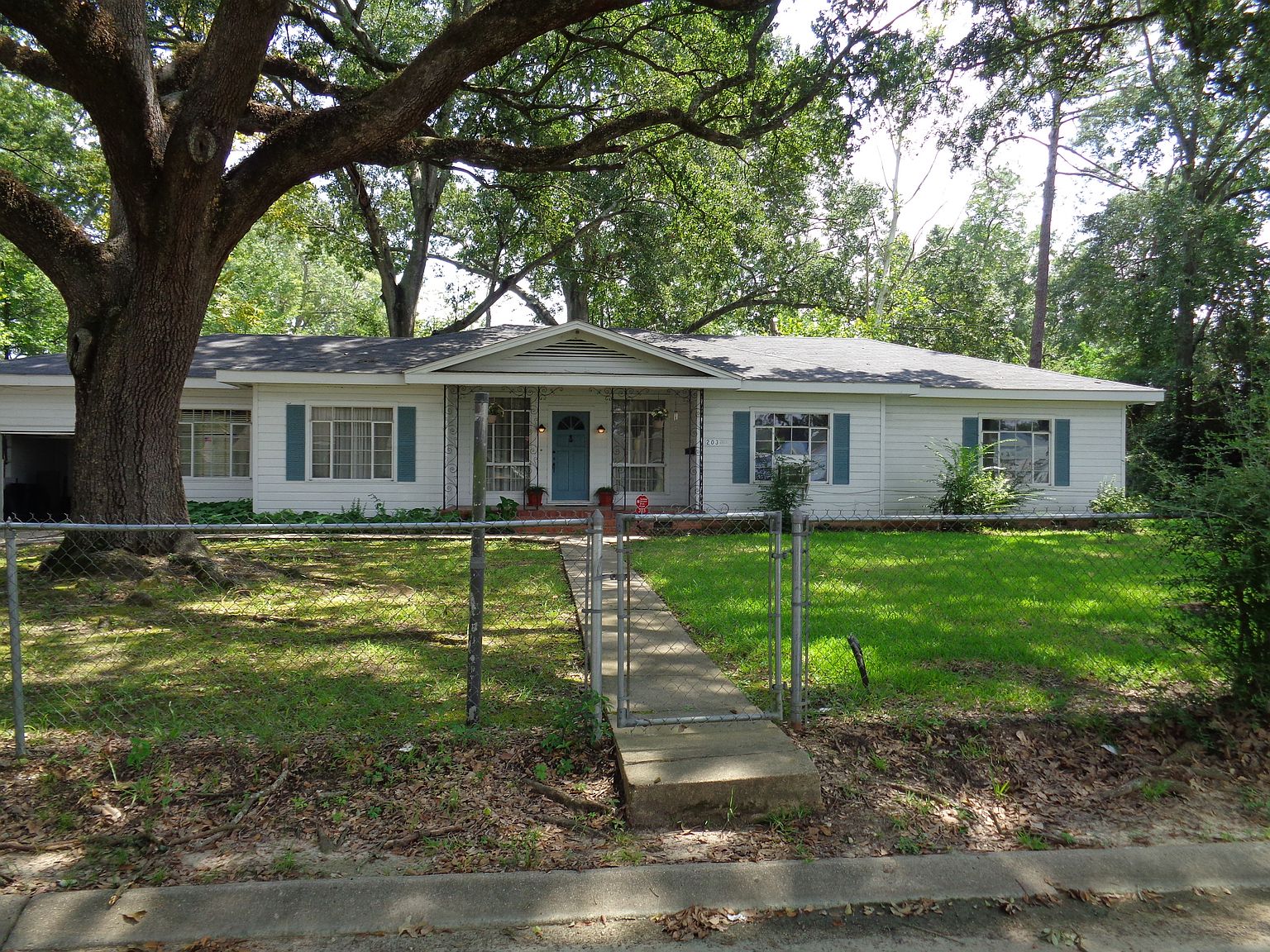 203 N Coreil St, Ville Platte, LA 70586 Zillow