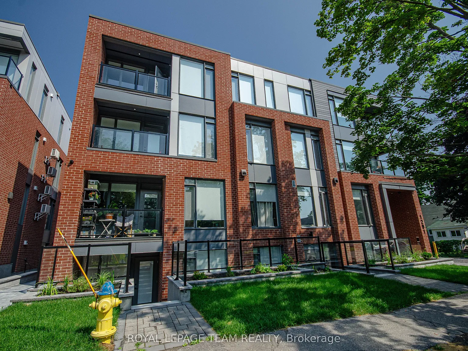 2 bed, $2,400 — Photo 2