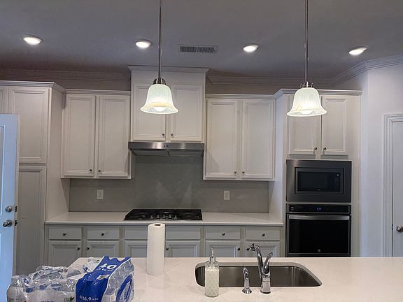 4th image of 11815 Clems Branch Dr