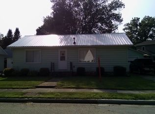 207 Academy St, Fox Lake, WI 53933