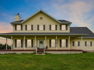 2061 265th St, Independence, IA 50644