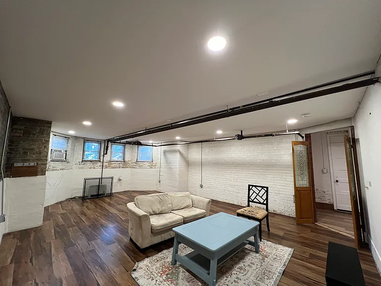6354 N Paulina St #BASEMENT — Photo 4