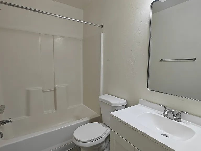 133 W Lester St — Photo 19