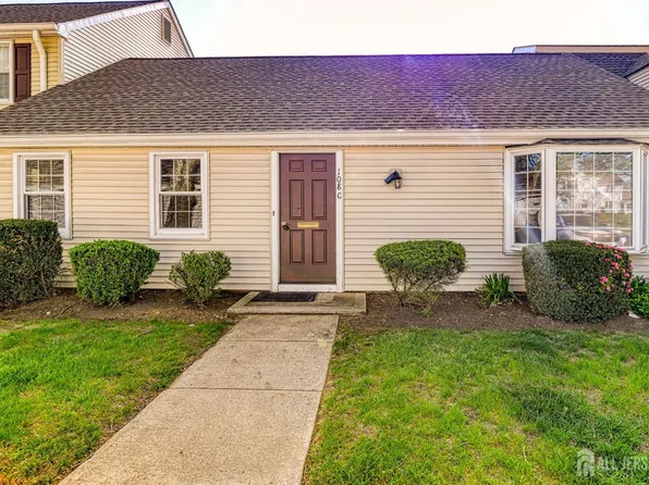 108C Hanover Ln, Monroe Township, NJ 08831