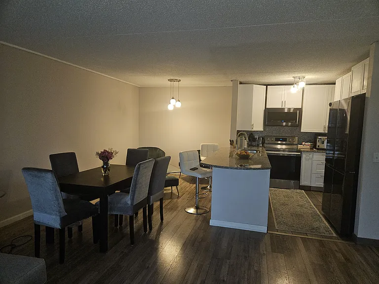 10511 Cedar Lake Rd — Photo 5