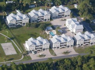 124 1st Ave E #201, Horseshoe Beach, FL 32648