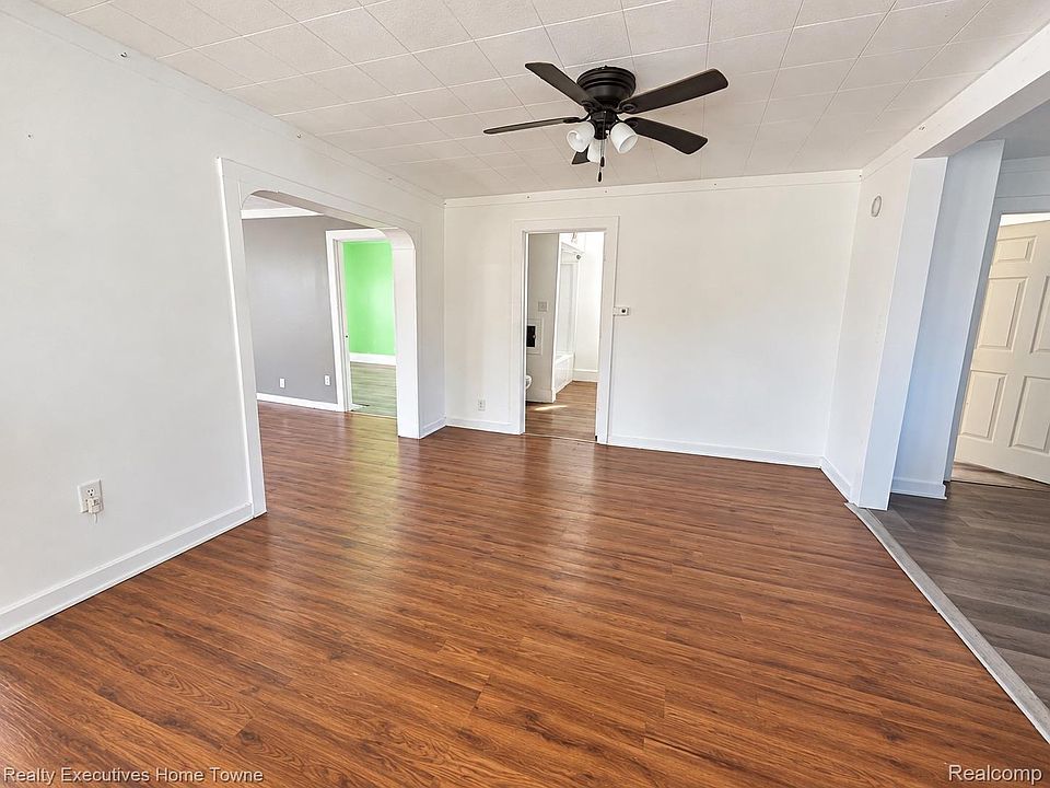 1030 Division St, photo 5