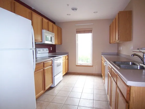 3936 Maple Grove Dr APT 7, Madison, WI 53719