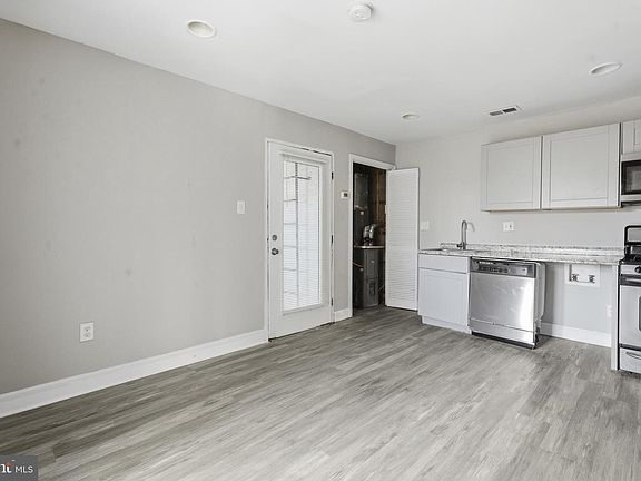 4th image of 4001 1st St SE