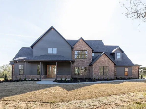 18488 Lake Sequoyah Rd, Fayetteville, AR 72701