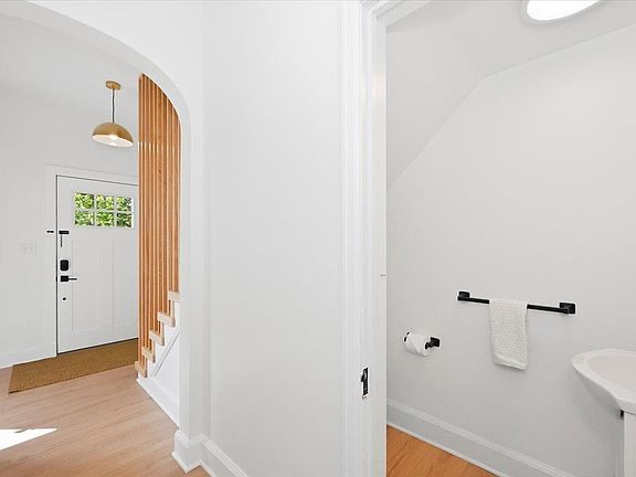 5th image of 507 2nd Ave