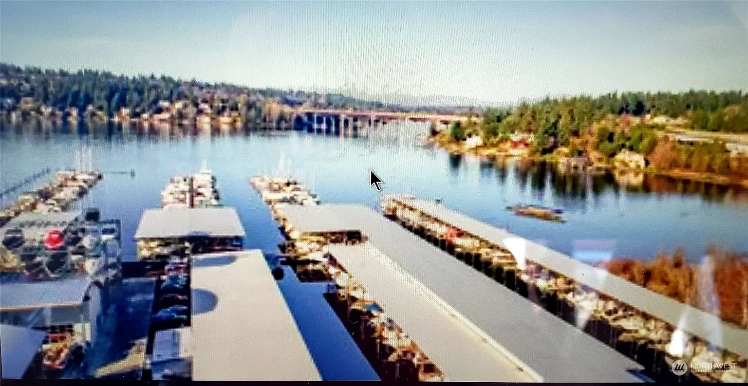 3911 Lake Washington Boulevard SE #D12 photo 1
