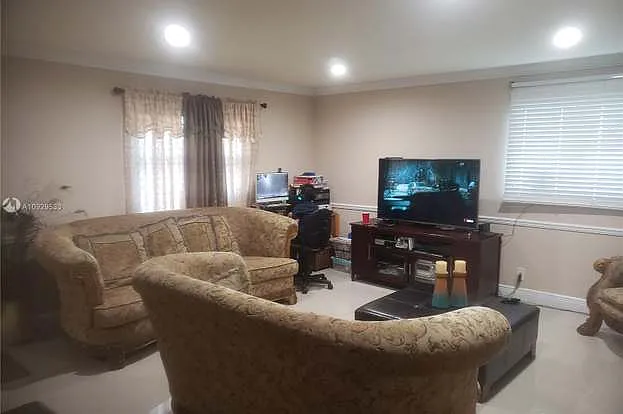 105 San Remo Blvd #105 — Photo 31