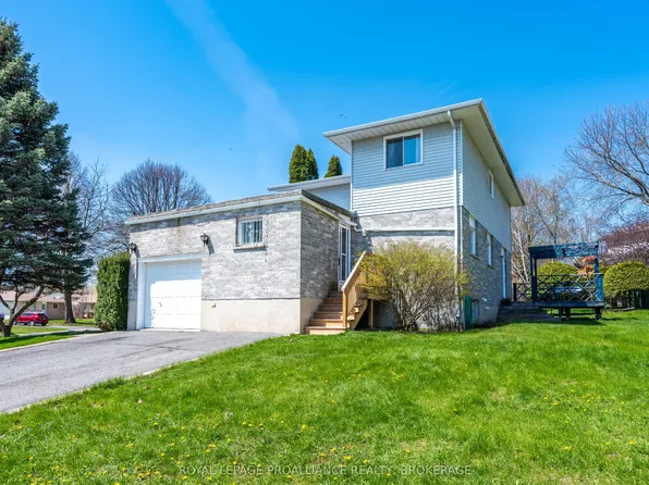 139 Dauphin Ave, Kingston, ON K7K 6W3