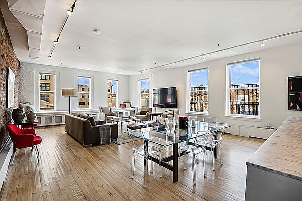 1st image of 17 Thompson St APT 7