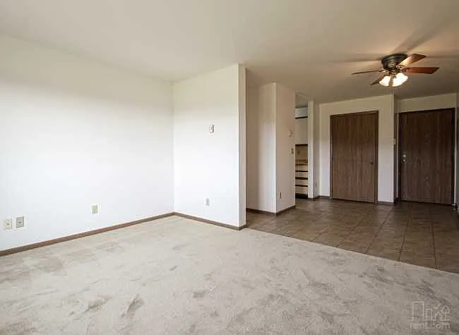 Country View Apartments — Photo 7