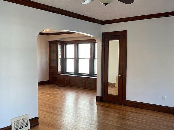 2nd image of 2148 Lewis Dr