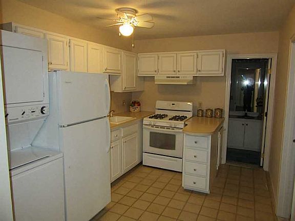 2nd image of 132 Hoffman Ave APT 206