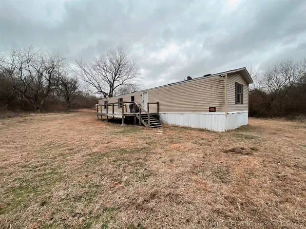 8402 N 35th St NW, Wagoner, OK 74467