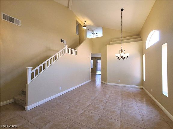 3rd image of 7537 Costanoa St