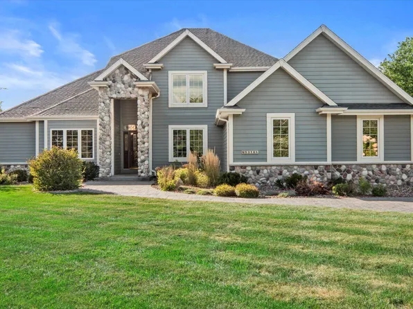 5316 Oldfield DRIVE, Caledonia, WI 53108