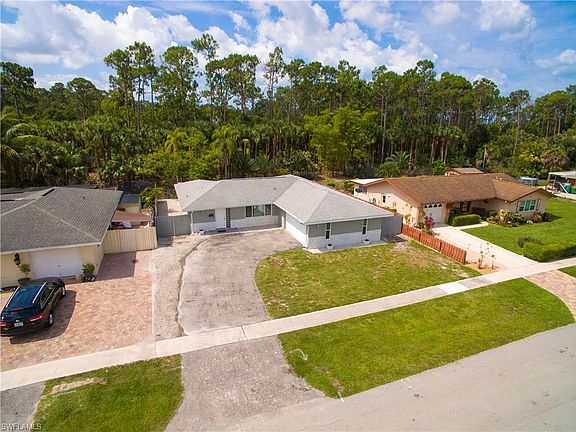 4th image of 2310 Poinciana Dr
