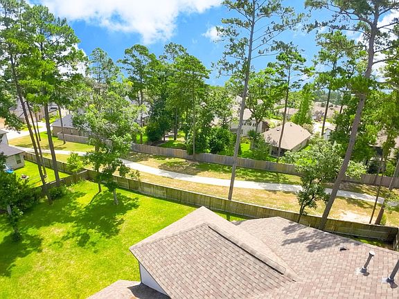 3rd image of 148 Gray Pine Grove Way