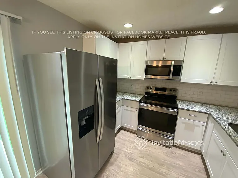 1400 Cloyne Dr — Photo 5
