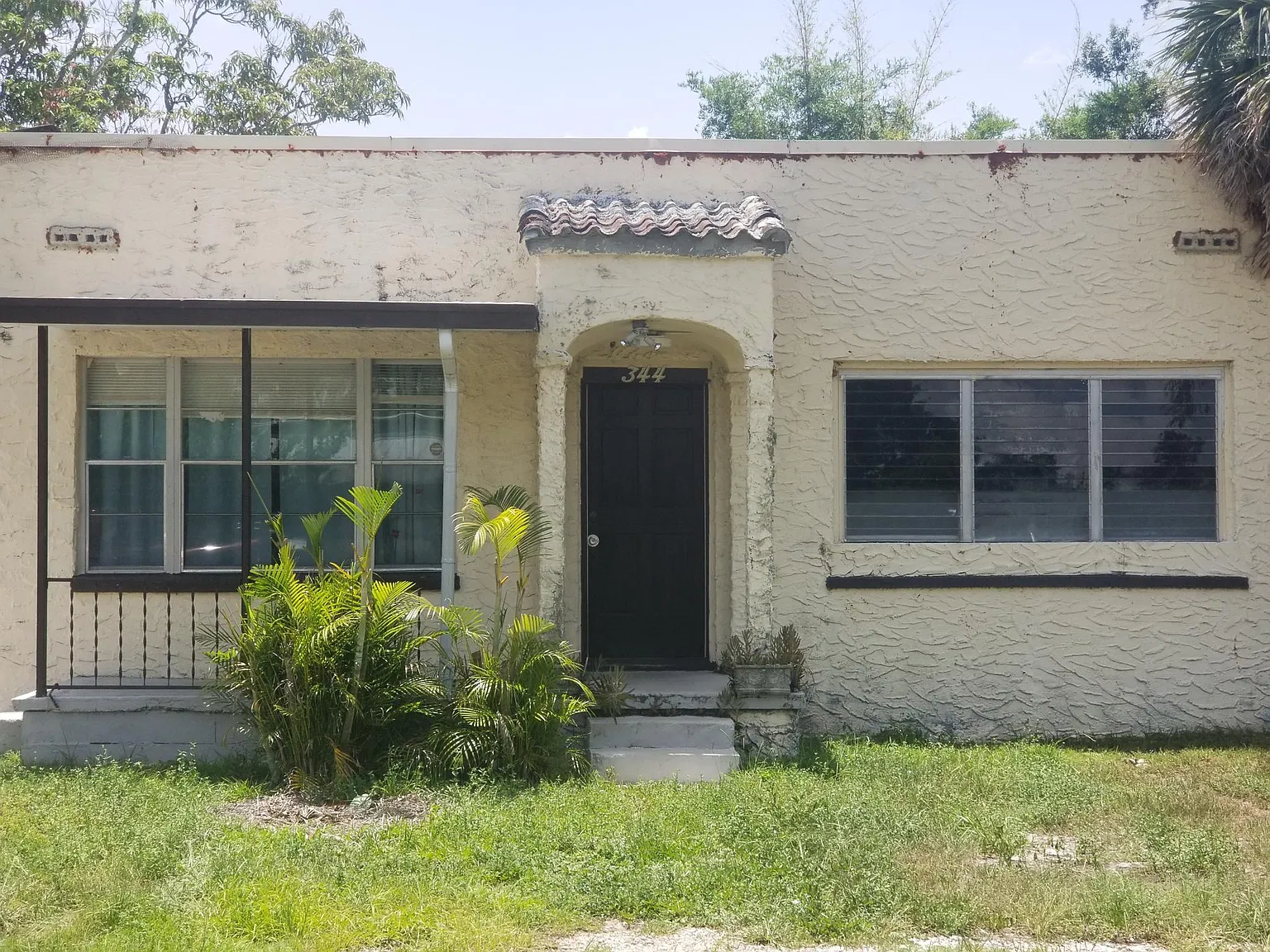 344 Royal Palm Park Rd — Photo 1