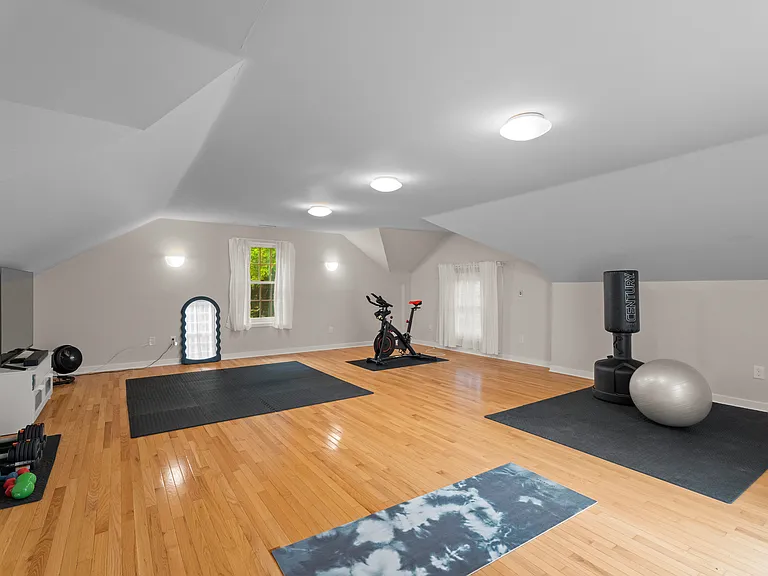 133 Blake Rd — Photo 30