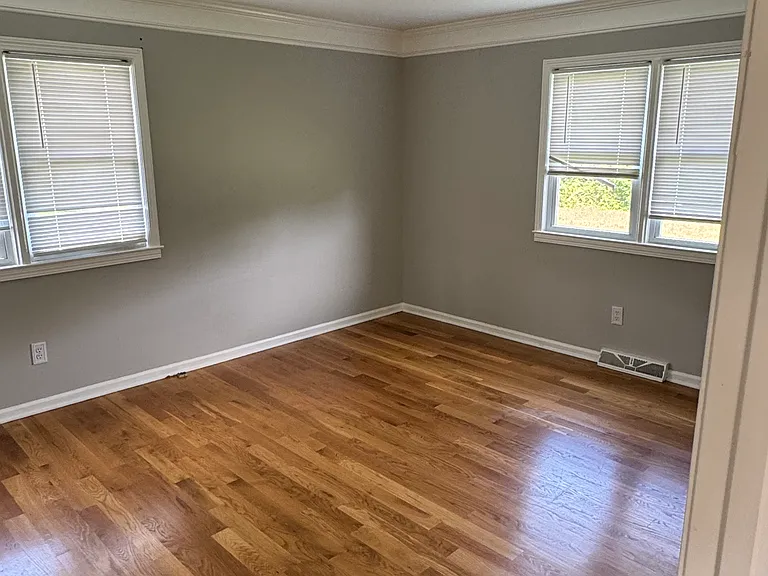 2040 Greensburg Rd — Photo 6