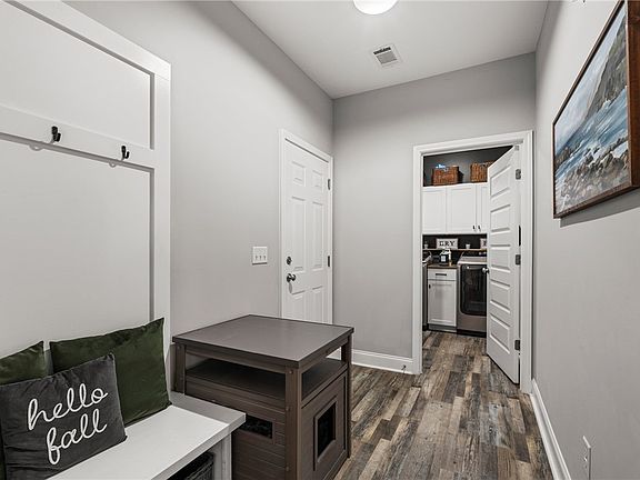 5th image of 3696 Lee Road 254