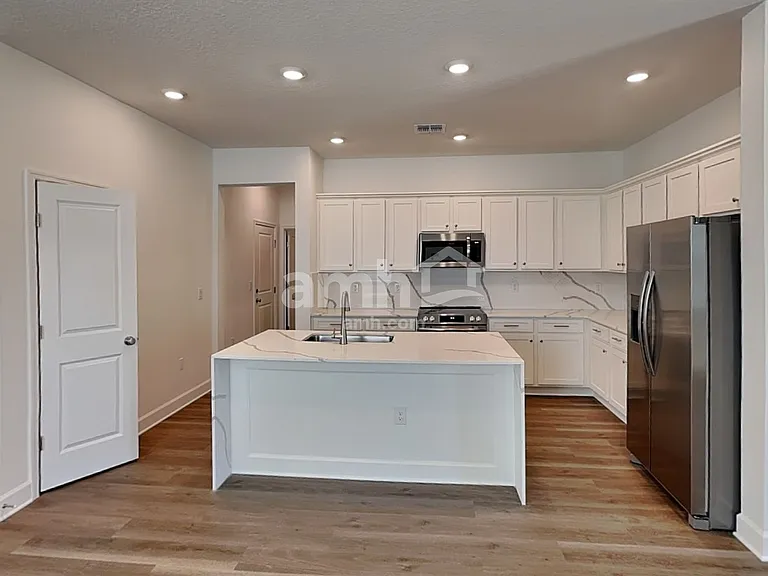 2904 20th Avenue Dr W — Photo 5
