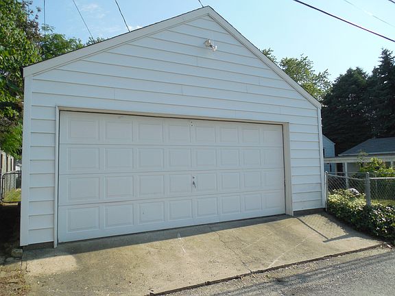 4th image of 430 E Jeffrey Pl